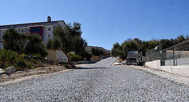 KUŞADASI BELEDİYESİ'NDEN BİR HAFTADA 29 BİN 200 METREKARE ASFALT YOL