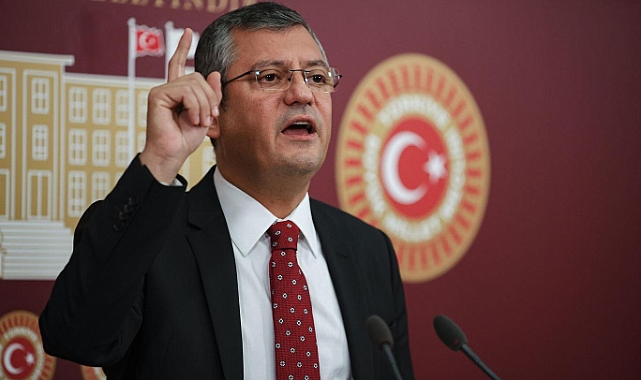 AKP iktidarı, genel başkanıyla, parti grubuyla Anayasayı tanımamakta ısrar etmektedir