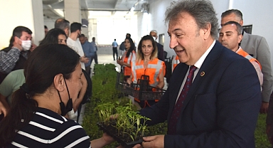 Bornovalı minikler toprakla buluştu