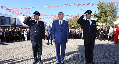 Güzelbahçe’de 29 Ekim Çelenk Töreni Düzenlendi