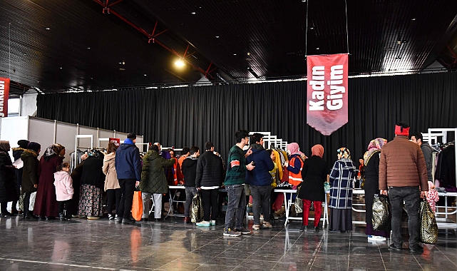 ANKARA BÜYÜKŞEHİR BEL.DEPREMZEDE VATANDAŞLAR İÇİN ALTINPARK GİYİM MERKEZİNİ AÇTI