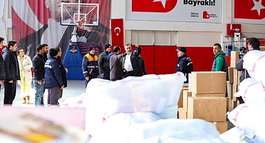 BAYRAKLI DEPREMZEDELER İÇİN TEK YÜREK OLDU