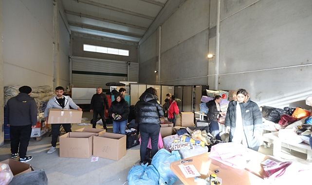 EFES SELÇUK HALKI DEPREM BÖLGESİ İÇİN SEFERBER OLDU