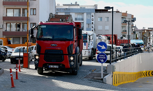 YARDIM KAMYONLARI KUŞADASI’NDAN AFET BÖLGESİNE DOĞRU YOLA ÇIKTI