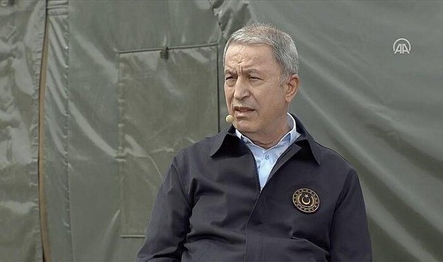 Bakan Akar iddialara "Kesinlikle söz konusu değil" diyerek yanıt verdi! "Saat 04.30'da seferber ettik"