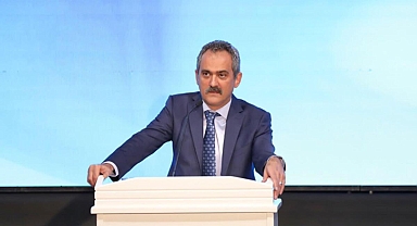 Bakan Özer: 10 ilden 242 bin 904 öğrenci nakledildi