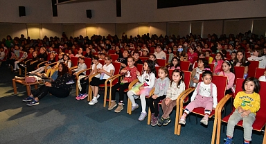 Balçova’da Tiyatro Haftası Kutlandı