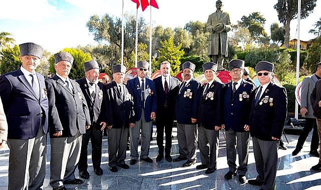Bayraklı, Çanakkale zaferini kutladı