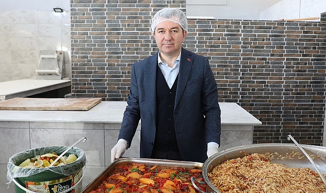 Bergama Belediyesi Aşevi’nden her gün 800 kişiye sıcak yemek