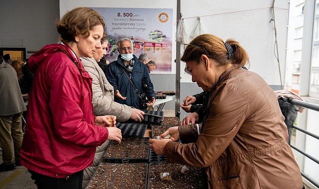 Bornovalılara tohum çimleme eğitimi