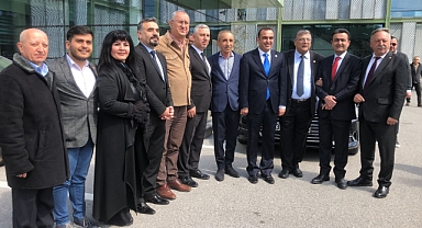 CHP İZMİR CUMHURBAŞKANINI BEKLİYOR (FOTO ALBÜM)