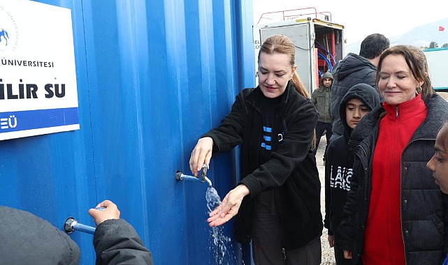 DEÜ'NÜN DEPREM DESTEĞİ MALATYA'DA SÜRÜYOR: BÖLGEYE İKİ AYRI SU ARITMA TESİSİ DAHA KAZANDIRDILAR