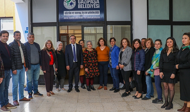 DÜNYA KADINLAR GÜNÜNDE EMEKÇİ KADINLAR ZİYARET EDİLDİ