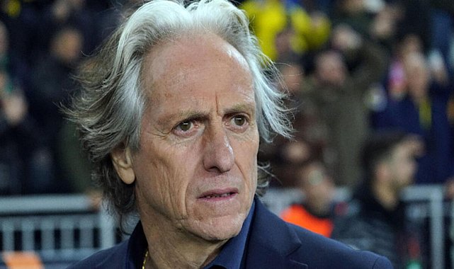 Fenerbahçe Teknik Direktörü Jorge Jesus şampiyonluğa odaklandı: Bilgim dışında pek çok haber yer alıyor, ilgilenmiyorum