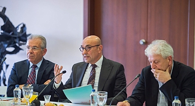 İEKKK’de gündem İkinci Yüzyılın İktisat Kongresi Soyer: İzmir yeni bir marka kazandı.