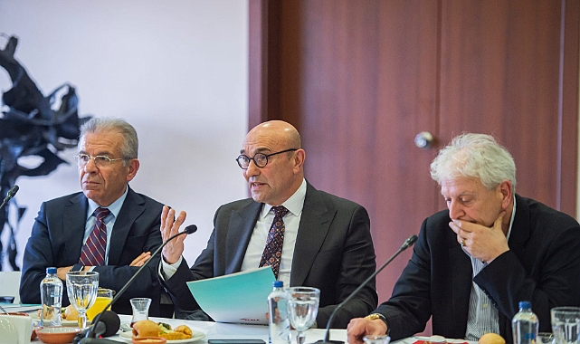 İEKKK’de gündem İkinci Yüzyılın İktisat Kongresi Soyer: İzmir yeni bir marka kazandı.