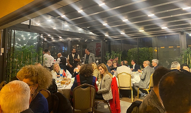 İzmir Konfederasyon (İZKON) Başkanı Ferhan Ademhan'dan STK'lara iftar yemeği.