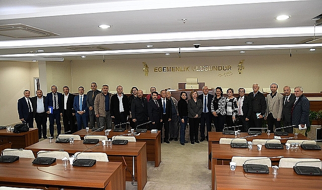 Karabağlar Belediyesi'nin düzenlediği Bölgesel Muhtarlar Toplantısı başladı.