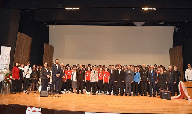 KARŞIYAKA’DA İSTİKLAL MARŞI’NIN KABULÜ KUTLANDI