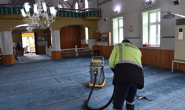 MENEMEN BELEDİYESİ CAMİ TEMİZLİĞİNİ TAMAMLADI.