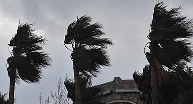 Meteoroloji'den İzmir'e kuvvetli rüzgar ve fırtına uyarısı