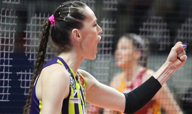 Misli.com Sultanlar Ligi: Fenerbahçe, Galatasaray'ı 3-0'la geçti