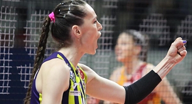 Misli.com Sultanlar Ligi: Fenerbahçe, Galatasaray'ı 3-0'la geçti
