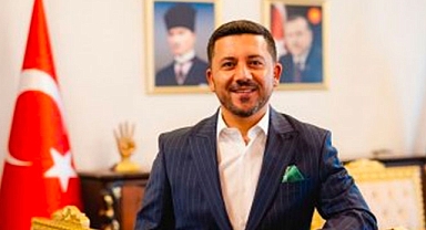 Rasim Arı'dan çifte istifa! Belediye başkanlığından ve AK Parti'den istifa ederek İYİ Parti'ye geçti.