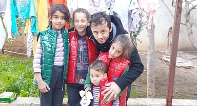 Şampiyon gözleri yaşarttı! Depremzedelere yardım eli