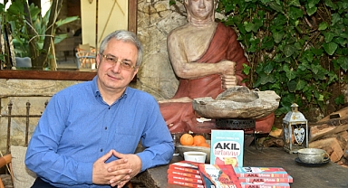 Yazar Mustafa Tuğrul Edis’ten ard arda iki kitap