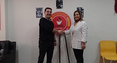 Zafer Partisi İzmir Milletvekili Aday Adayı Sanayici İş İnsanı Dilek KÖKTAŞ GÜNDOĞDU Zafer Partisi Buca İlçe Başkanı Tolga ŞENTÜRK'ü ziyaret etti.