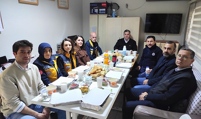 112 Acil Sağlık Hizmetleri çalışanları Başkan Doğruer'le iftar yemeğinde bir araya geldi