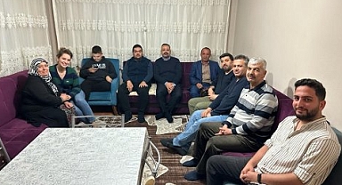 Aslanoğlu çifti iftar ve sahurda İzmirlilerin sofralarına konuk oluyor
