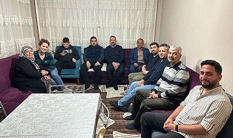 Aslanoğlu çifti iftar ve sahurda İzmirlilerin sofralarına konuk oluyor