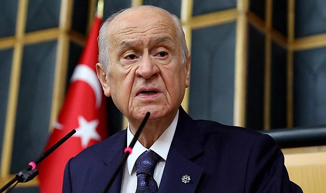 Bahçeli'den 'seccade' tepkisi