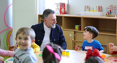 Başkan Sandal’dan anaokullarına ziyaret : 23 Nisan'ı çocuklarla karşıladı