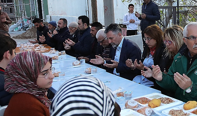 Başkan Sandal, depremzedelerle iftarda buluştu