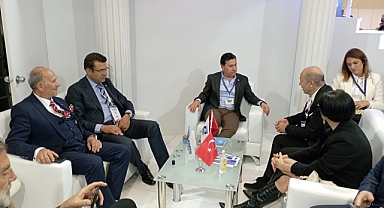 BODRUM STANDINDA PROTOKOL ÜYELERİ VE TURİZMCİLER BİR ARADA
