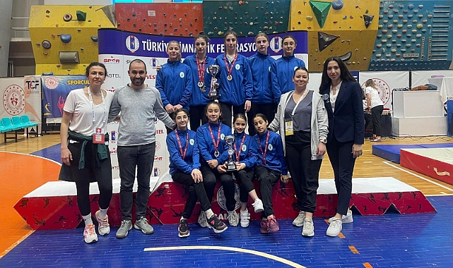 BORNOVALI CİMNASTİKÇİLER TÜRKİYE ŞAMPİYONU