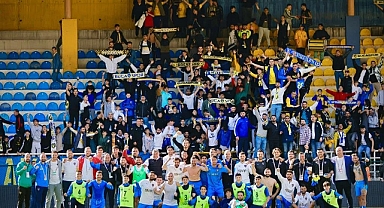 BUCASPOR 1928'E SEYİRCİSİZ OYNAMA YASAĞI