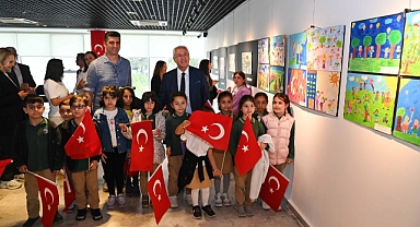 Cumhuriyetimizin 100. yılını resimleriyle kutladılar