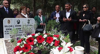 FOÇANIN EFSANE BELEDİYE BAŞKANI AHMET NİHAT DİRİM ANILDI