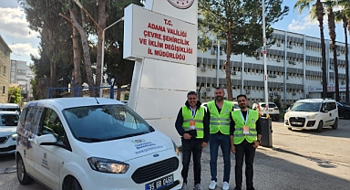 Gaziemir Belediyesi ekipleri, deprem bölgesinde hasar tespiti yapıyor