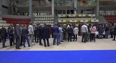 İYİ Parti İzmir, temayül için sandık başında