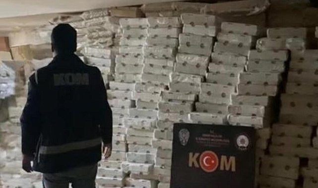 İzmir'de 5 milyon 755 bin adet kaçak sigara ele geçirildi