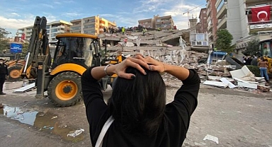 İzmir'de depreme dayanıklılık incelemesine 902 bin binadan 4 bini için başvuru yapıldı