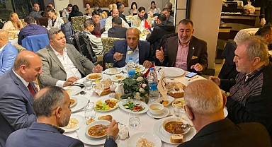 İzmir Konfederasyonu Dünya Romanlar Gününü Kutladı
