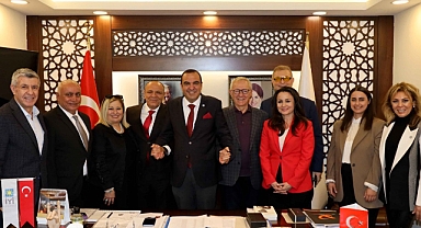 İZSİAD, Bezircioğlu ve Aslanoğlu’nu ziyaret etti//İZSİAD'lı il başkanlarına İZSİAD ziyareti