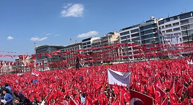 KILIÇDAROĞLU İZMİR MİTİNGİNDEN OBJEKTEFİMİZE TAKILANLAR: İLK TURDA BİTİRELİM