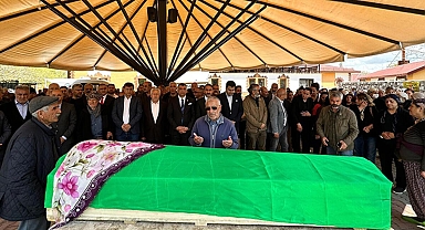 Kılıçdaroğlu'nun halası son yolculuğuna uğurlandı